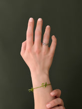 Lataa kuva Galleria-katseluun, Omenankukka sormus